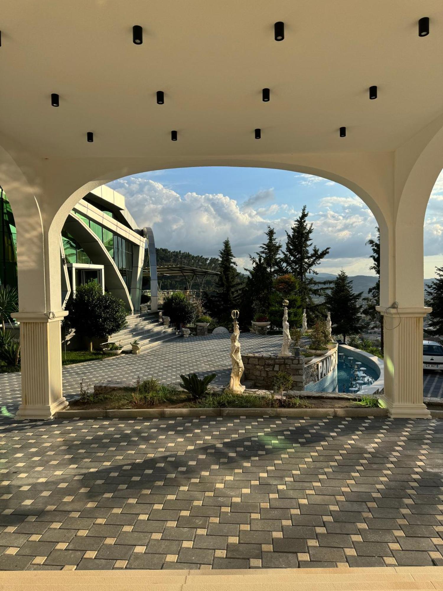 Hotel Panorama & Spa Эльбасан Экстерьер фото