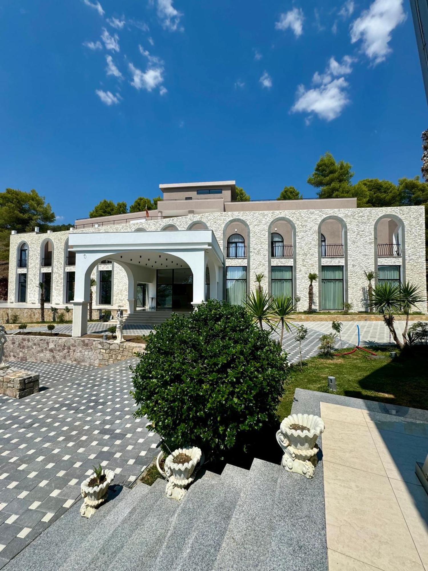 Hotel Panorama & Spa Эльбасан Экстерьер фото